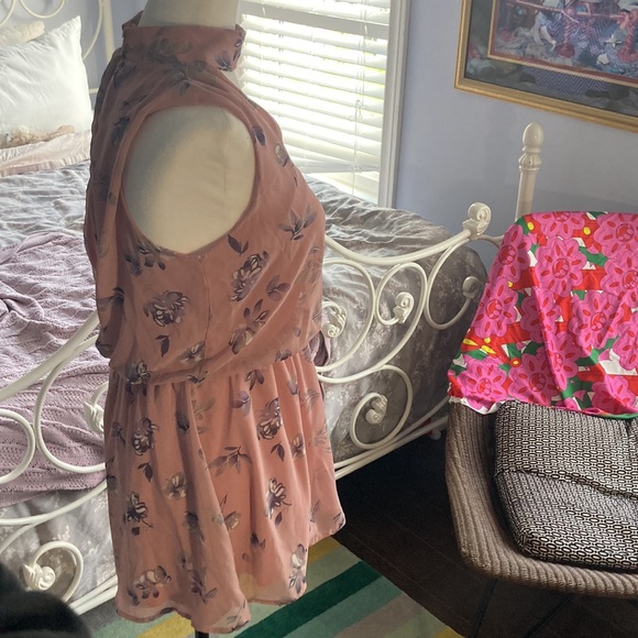 One piece dress top shorts bottom, Chelsea, size small, Rare! - Picture 4 of 6